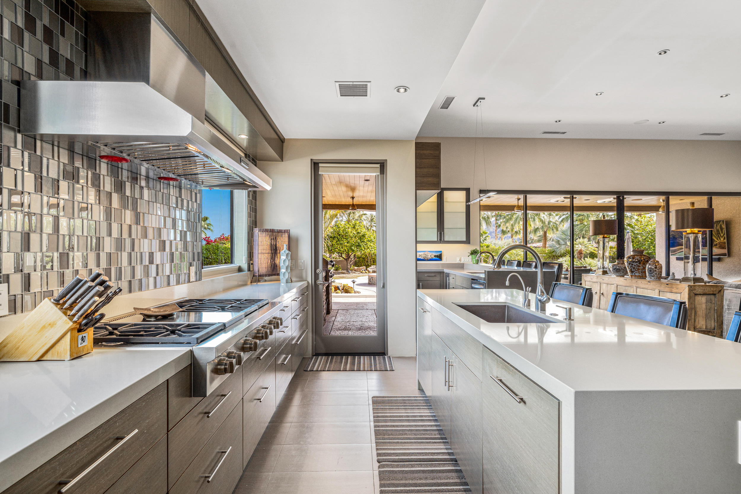 110 Brian Court Palm Desert, CA 92260 - Photo 9 of 82 068A5834