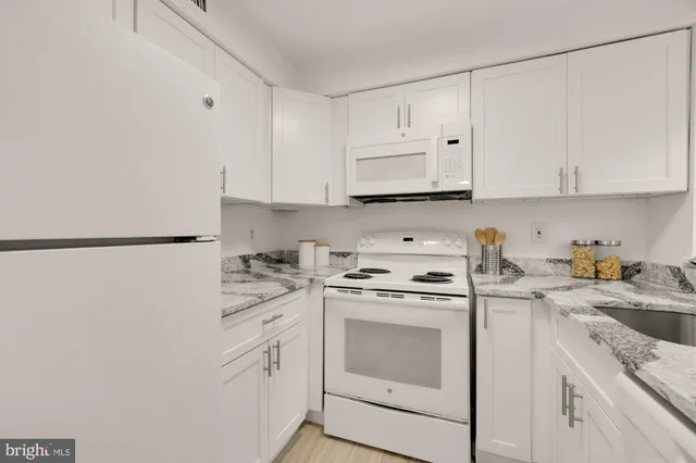 $775,000 | 3521 39th Street Northwest, Unit A493, Washington, DC 20016