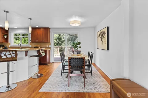 $950,000 | 14556 75th Avenue Northeast, Kenmore, WA 98028