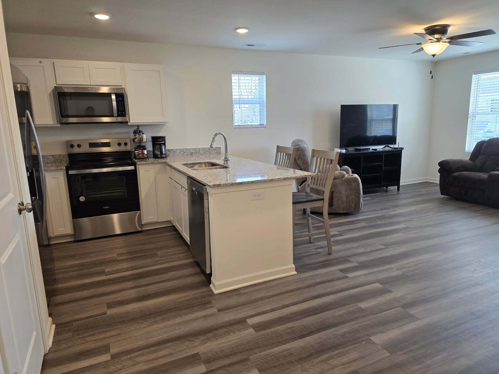 3706 Malvern Road Kingsford Heights, IN 46346 - Photo 3 of 21 1600x1200