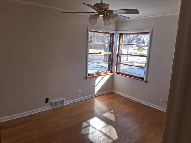 $2,400 | 360 Streamside Drive, Harvey, IL 60426