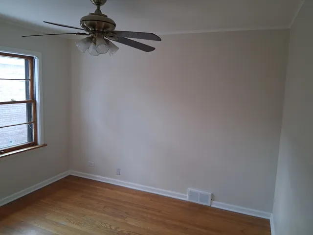 $2,400 | 360 Streamside Drive, Harvey, IL 60426