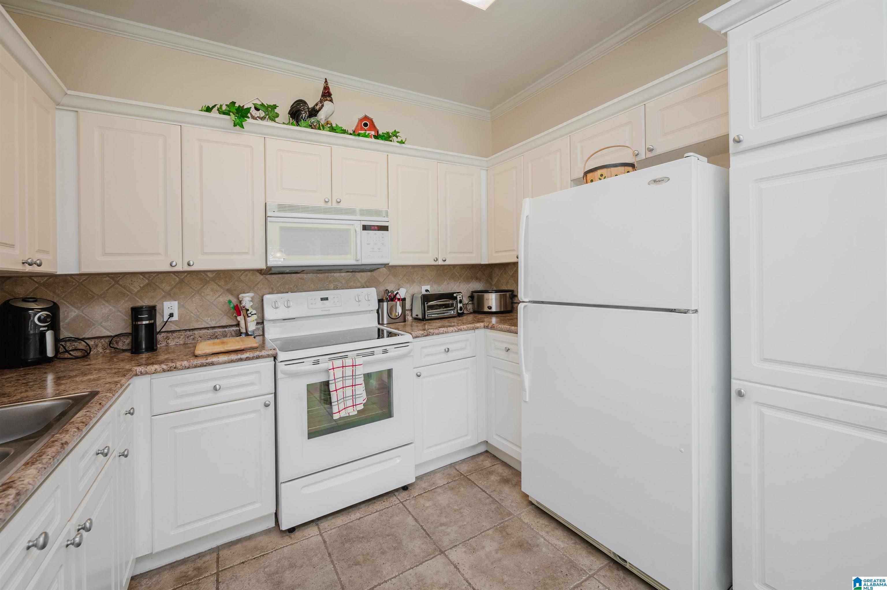 1501 Parkside Court Birmingham, AL 35209 - Photo 12 of 31