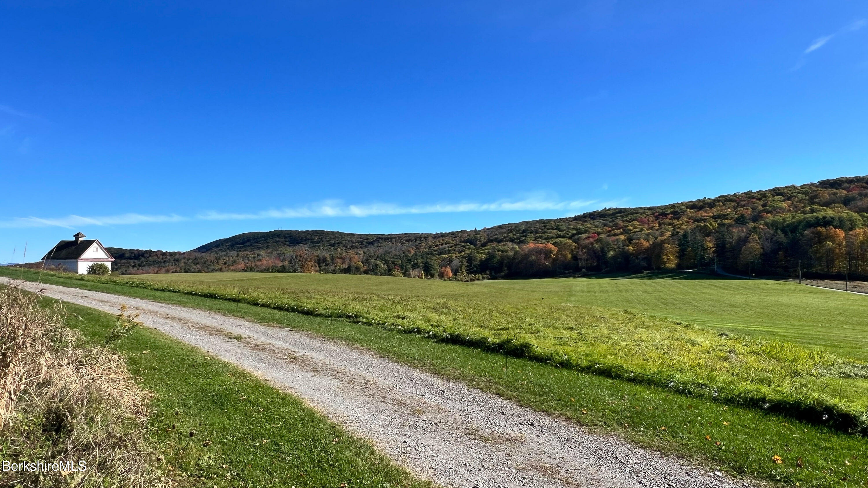 1130 E Road Richmond, MA 01254 - Photo 28 of 53 a view of an ocean from a yard