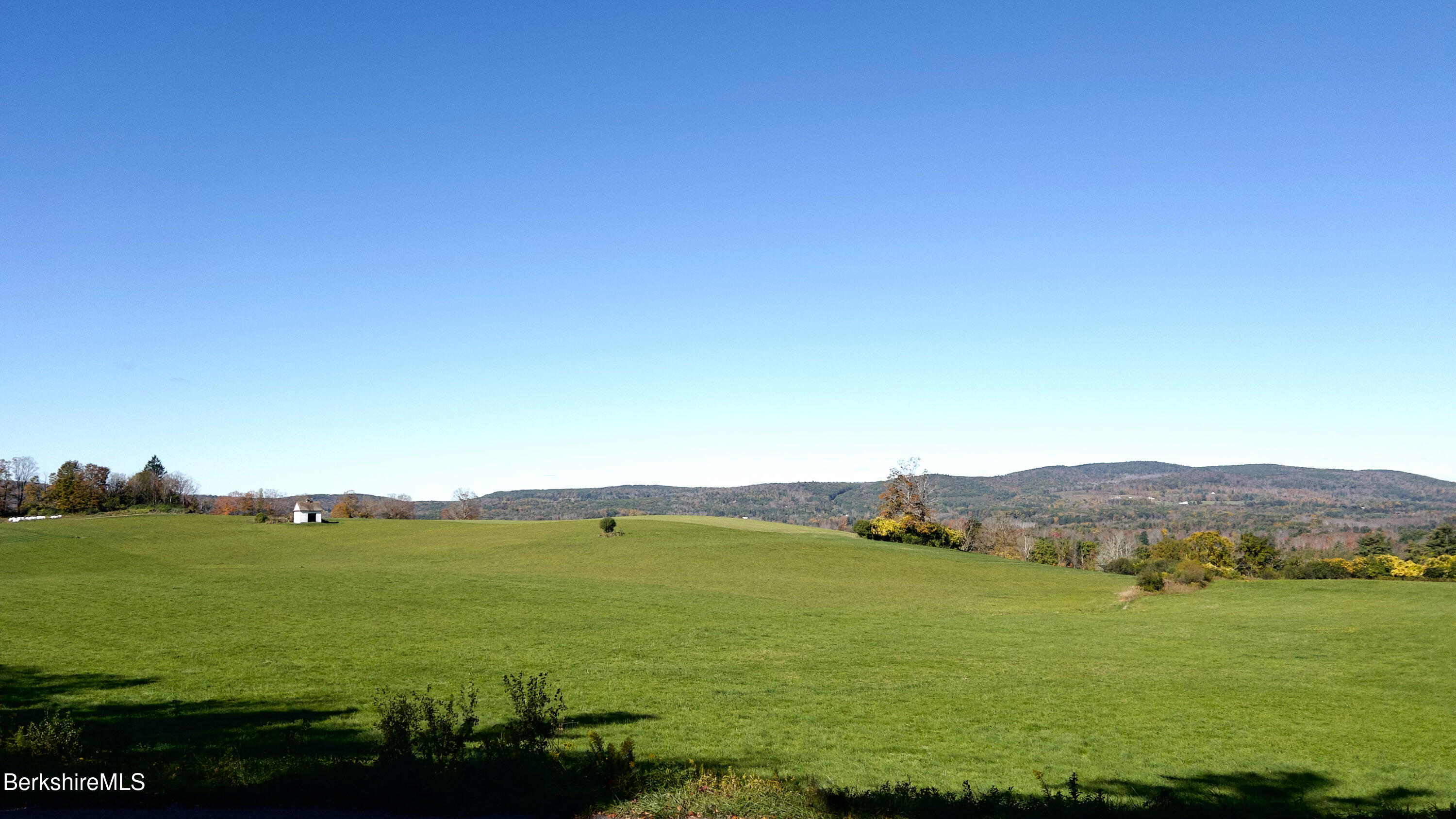 1130 E Road Richmond, MA 01254 - Photo 4 of 53 a view of an ocean