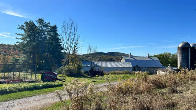 $1,850,000 | 1130 E Road, Richmond, MA 01254