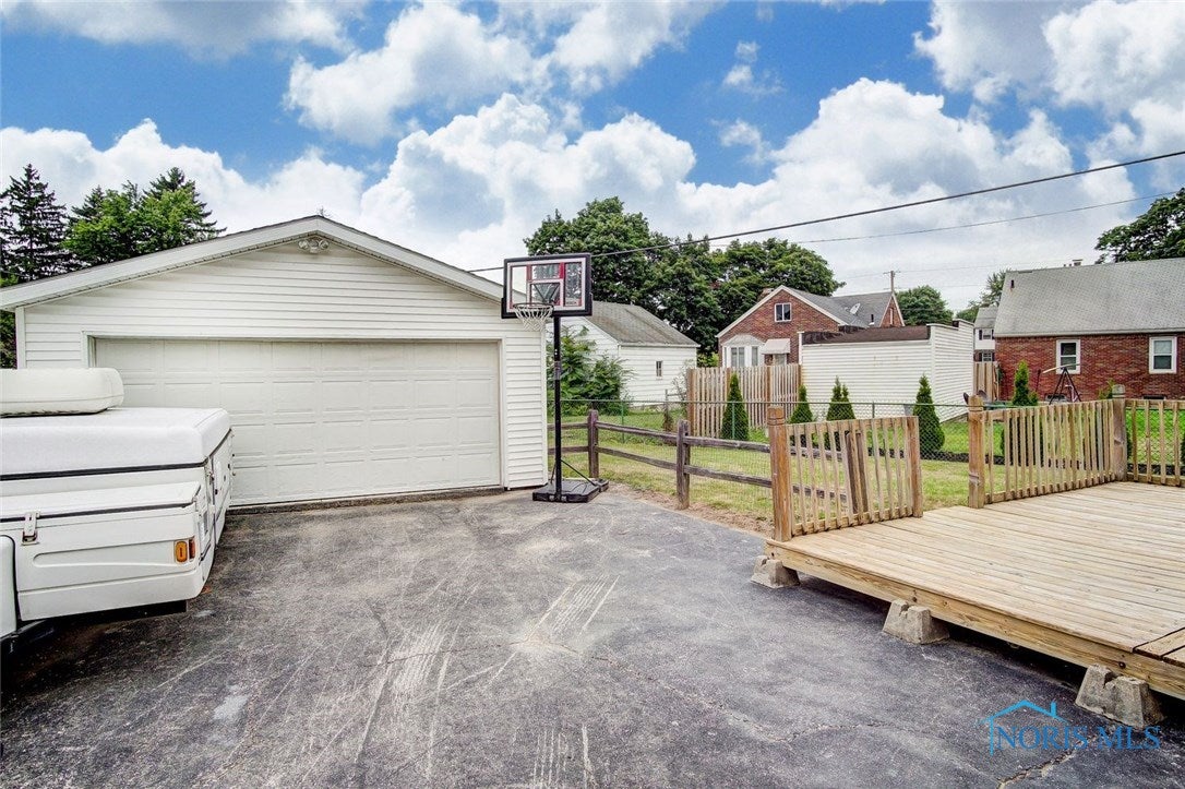 215 Colony Road Rossford, OH 43460 - Photo 31 of 36 Gallery Image 31
