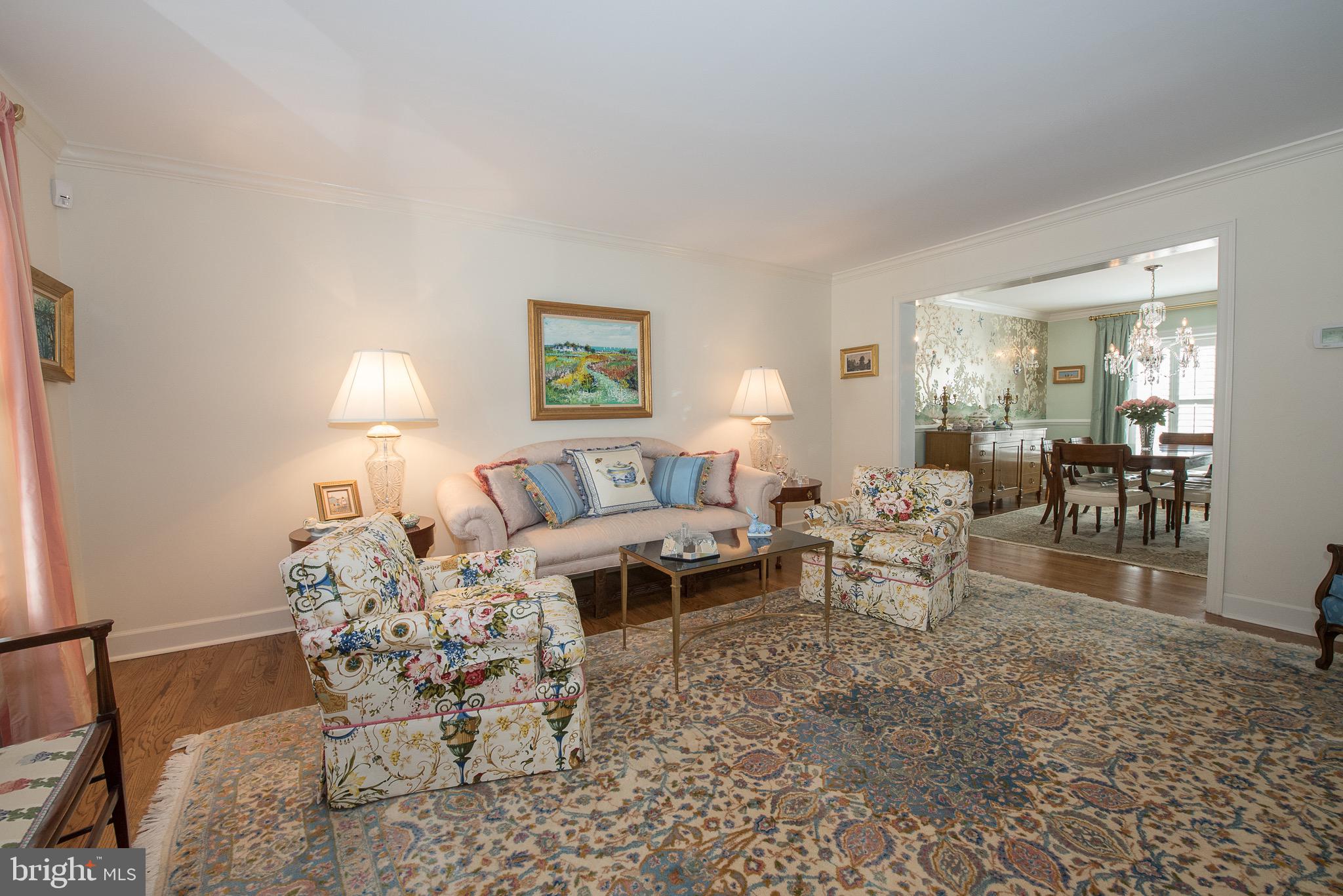 442 Waynesbrooke Road Berwyn, PA 19312 - Photo 5 of 28 Living Room