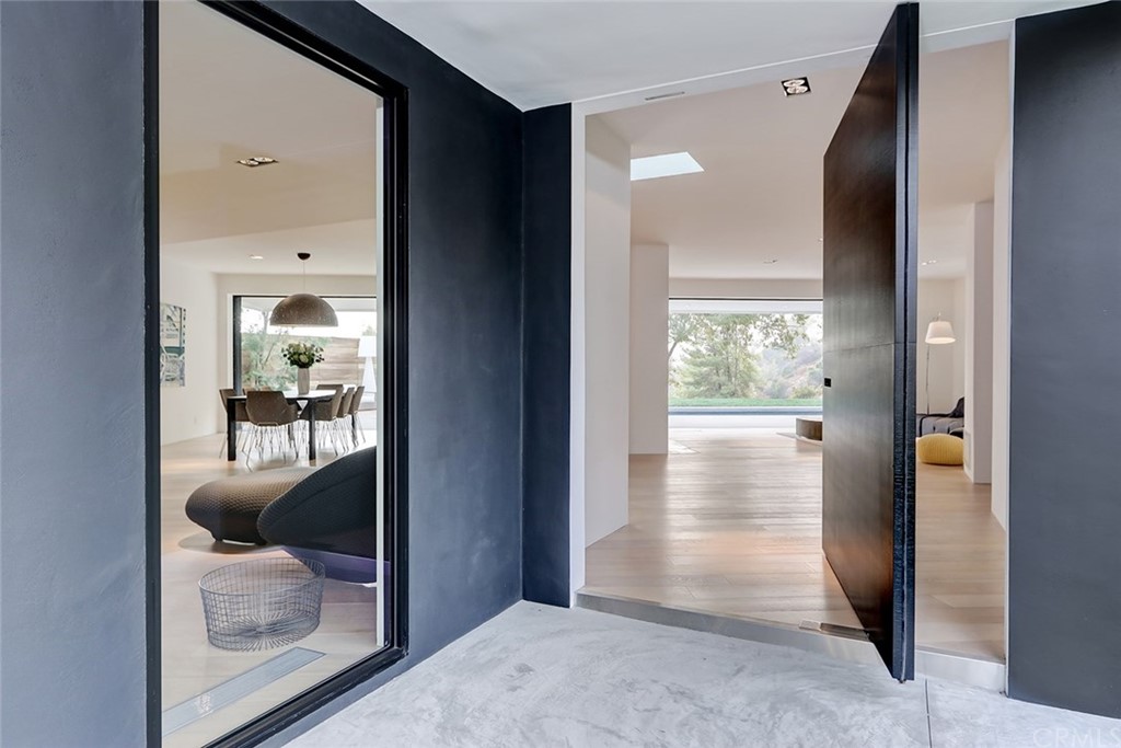 4413 Grimes Place Encino, CA 91316 - Photo 4 of 26 view of living room