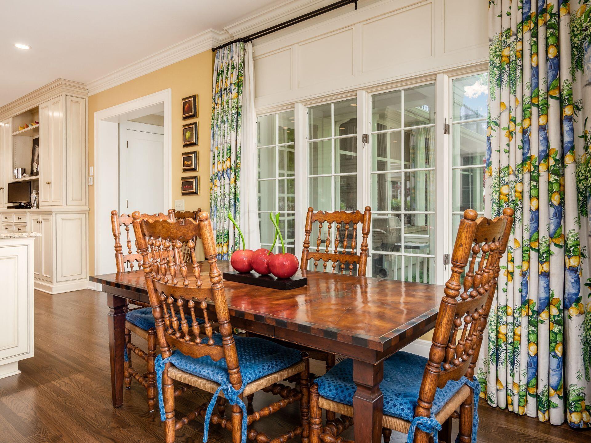 43 Preston Road Columbus, OH 43209 - Photo 43 of 114 Breakfast Area