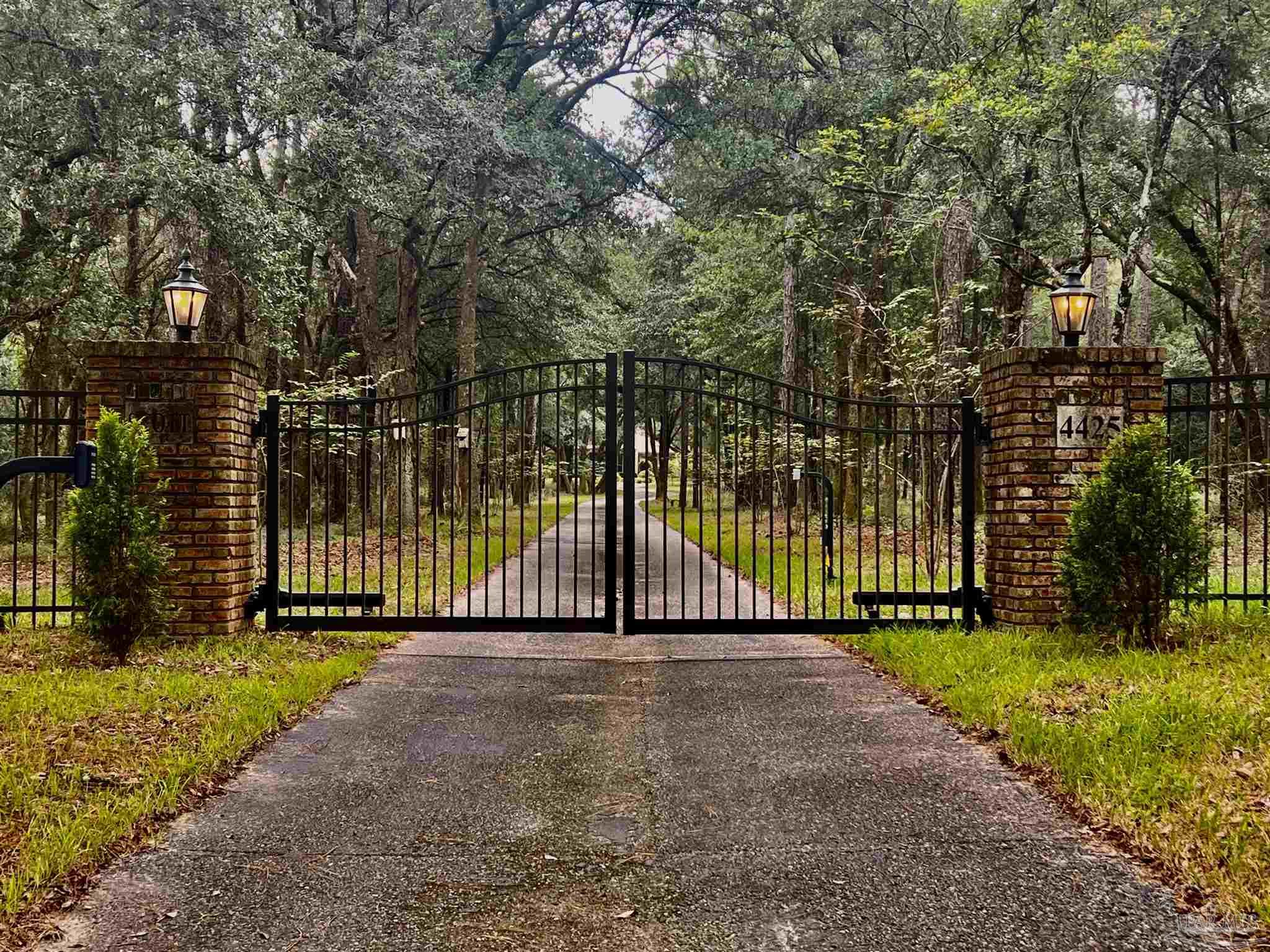 4425 Berryhill Road Pace, FL 32571 - Photo 2 of 50 Gallery Image 2