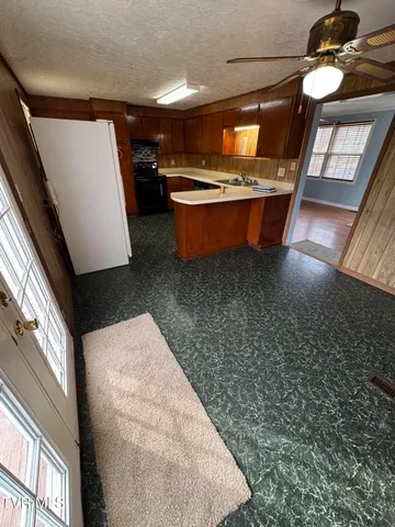 $150,000 | 129 Meadow Lark Lane, Bluff City, TN 37618