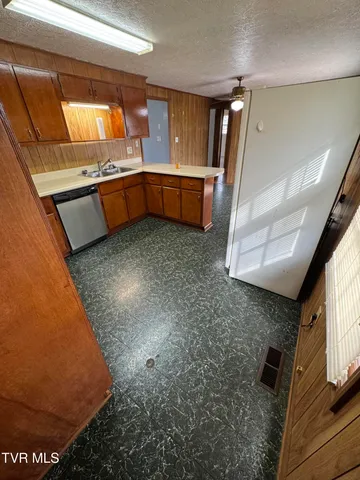 $150,000 | 129 Meadow Lark Lane, Bluff City, TN 37618