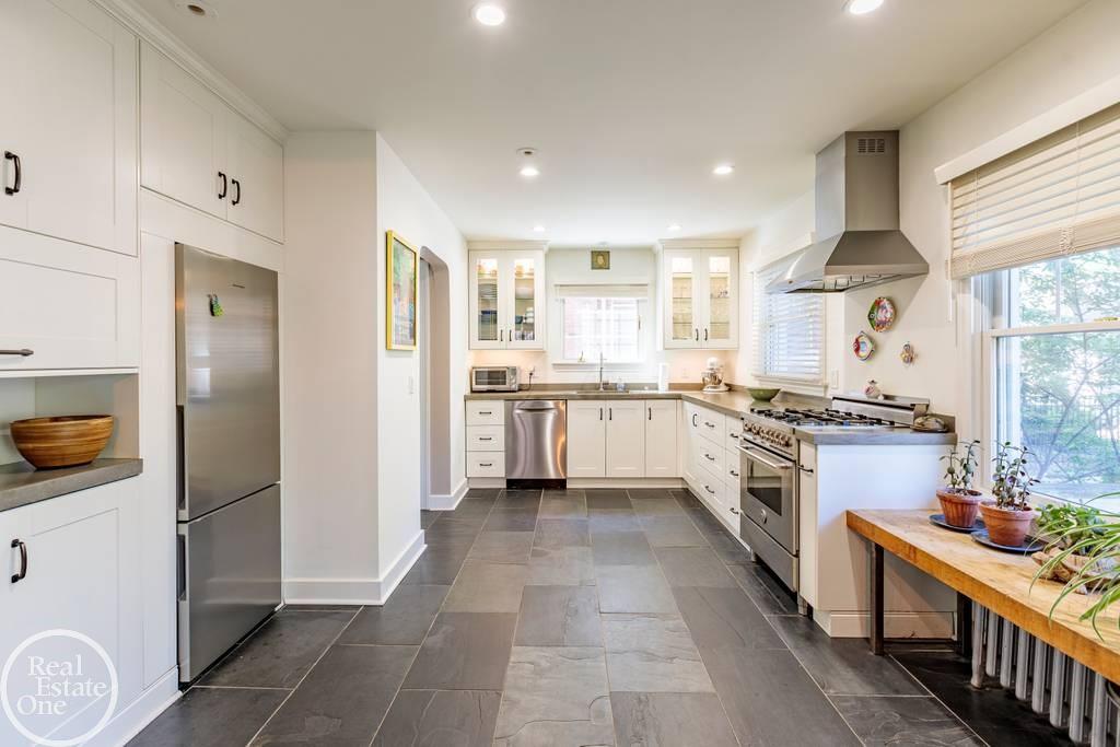 269 McMillan Road Grosse Pointe, MI 48236 - Photo 11 of 42