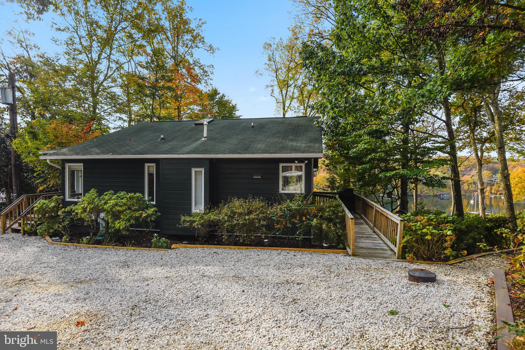 608 Maid Marion Road Annapolis, MD 21405 - Photo 3 of 61