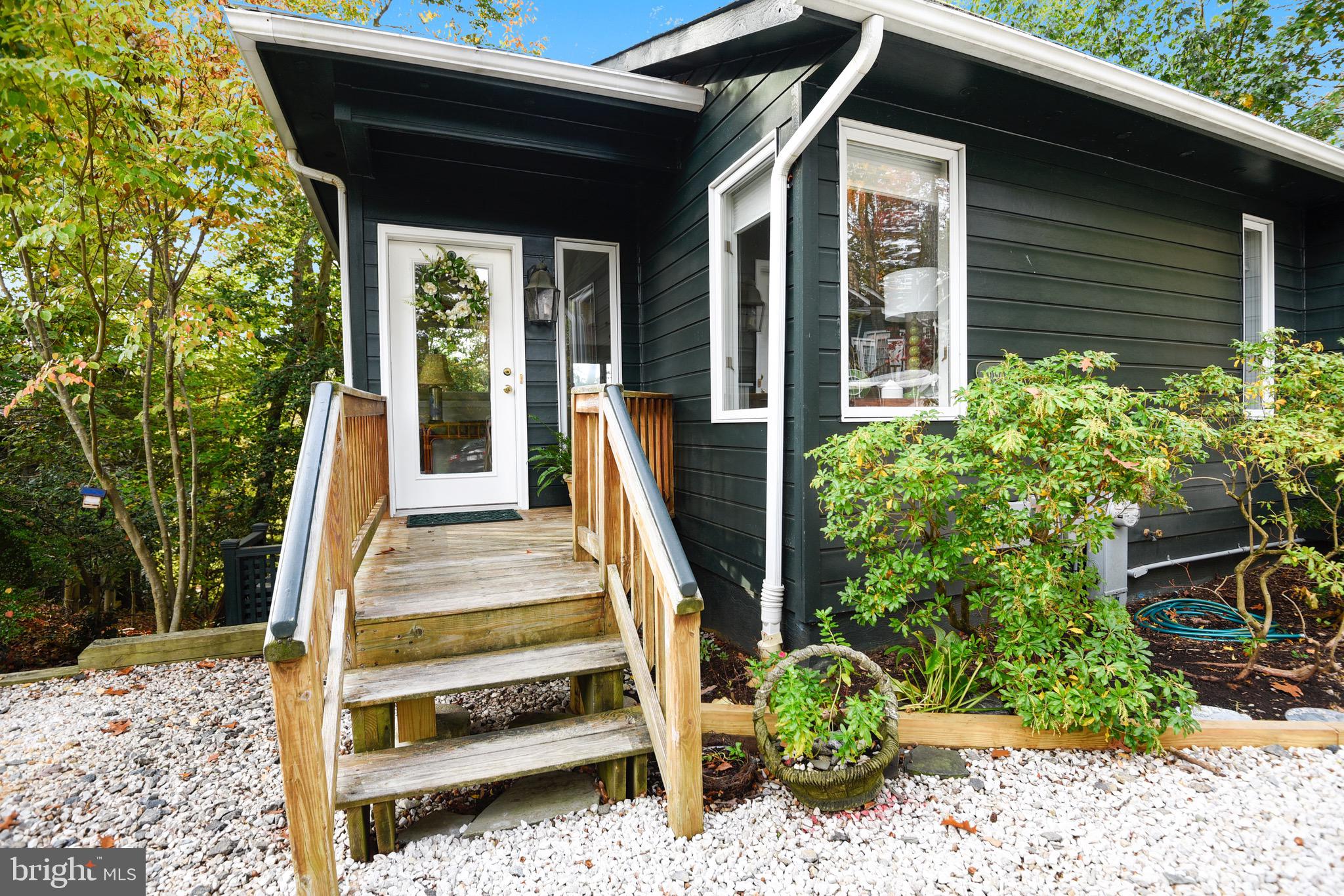 608 Maid Marion Road Annapolis, MD 21405 - Photo 4 of 61