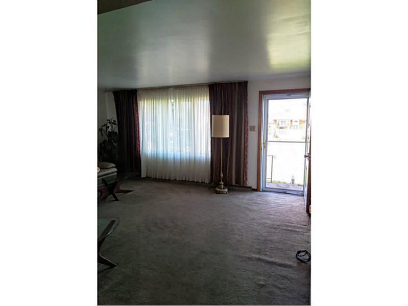 202 Barbara Drive McKees Rocks, PA 15136 - Photo 3 of 16 Living Room.