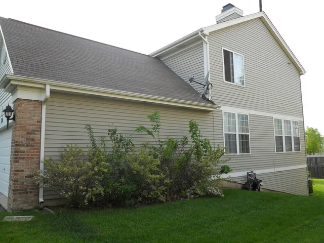 $3,400 | 524 East Knox Street, Palatine, IL 60074