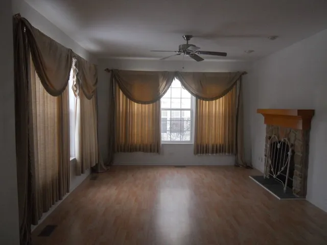 $3,400 | 524 East Knox Street, Palatine, IL 60074