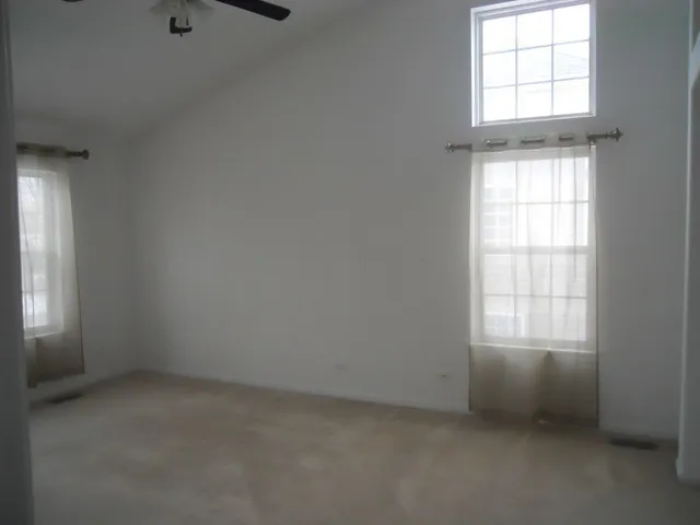 $3,400 | 524 East Knox Street, Palatine, IL 60074