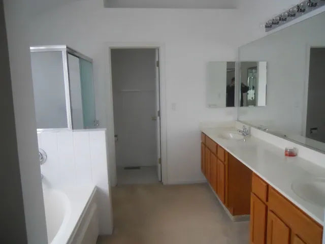 $3,400 | 524 East Knox Street, Palatine, IL 60074