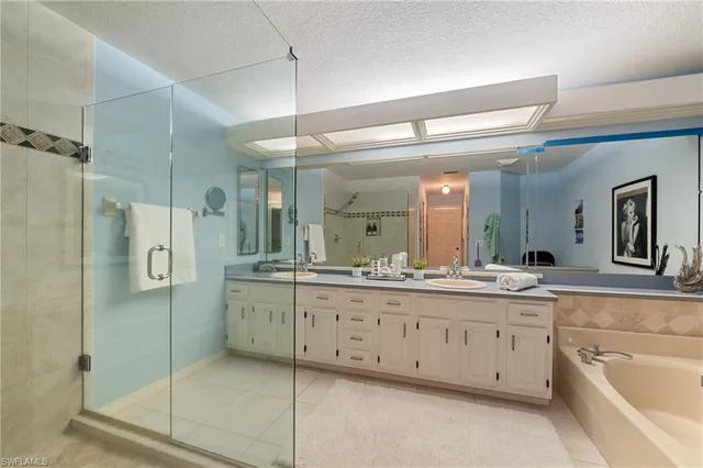 $619,900 | 6600 Ilex Circle, Naples, FL 34109