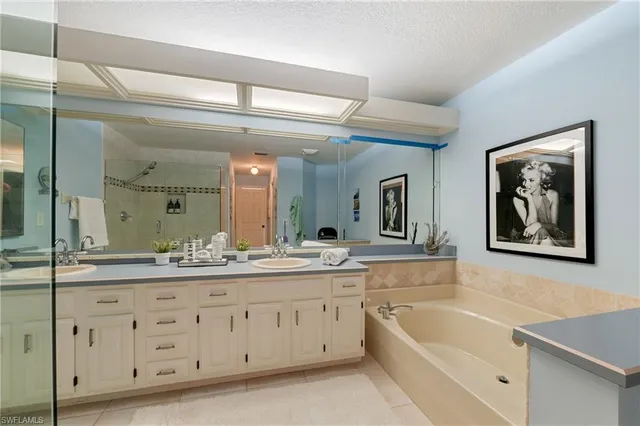 $619,900 | 6600 Ilex Circle, Naples, FL 34109