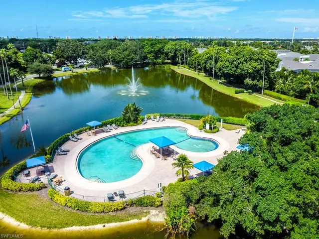 $619,900 | 6600 Ilex Circle, Naples, FL 34109