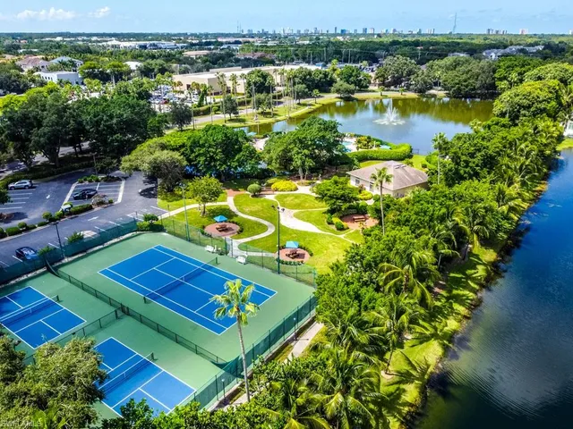 $619,900 | 6600 Ilex Circle, Naples, FL 34109