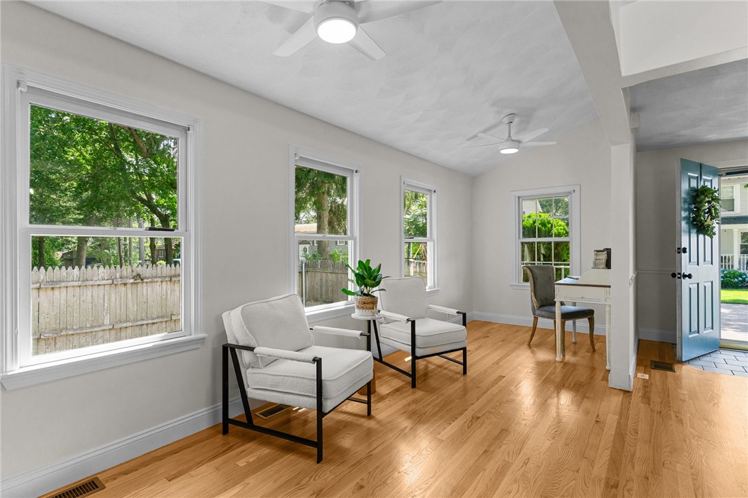 188 Reynolds Avenue Warwick, RI 02889 - Photo 15 of 47