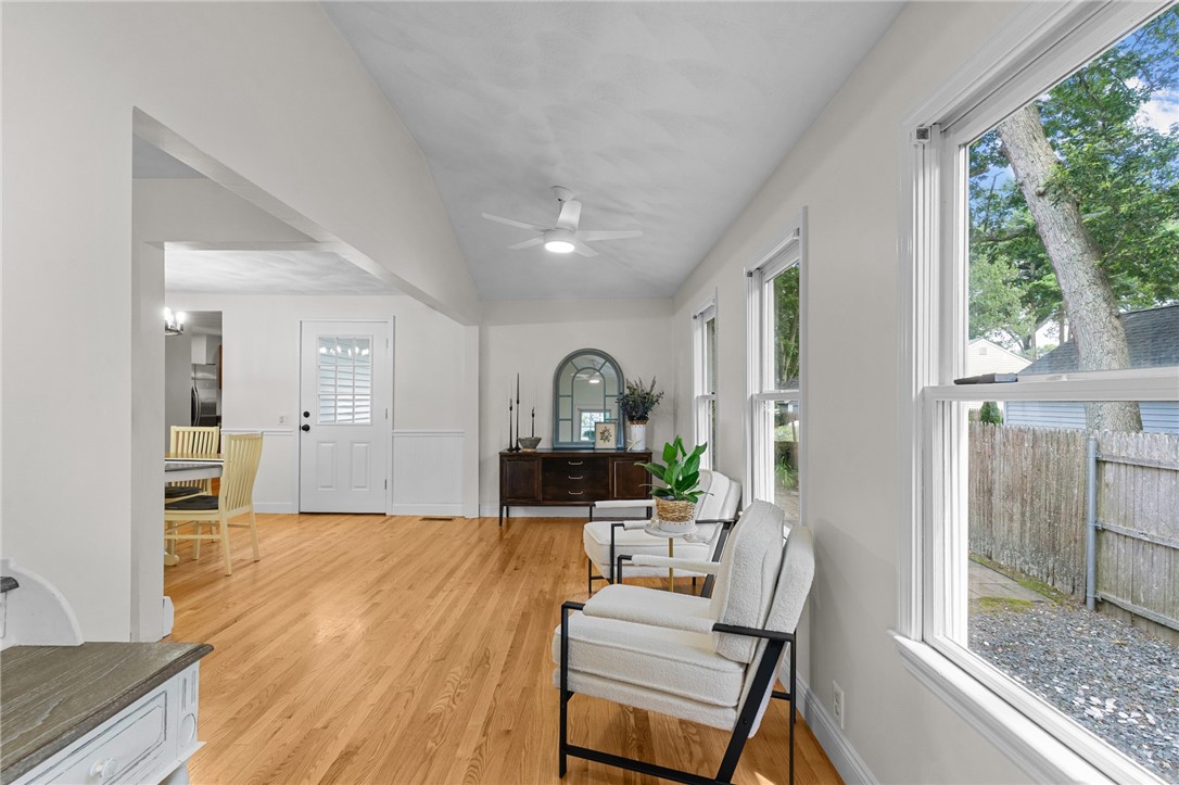 188 Reynolds Avenue Warwick, RI 02889 - Photo 17 of 47