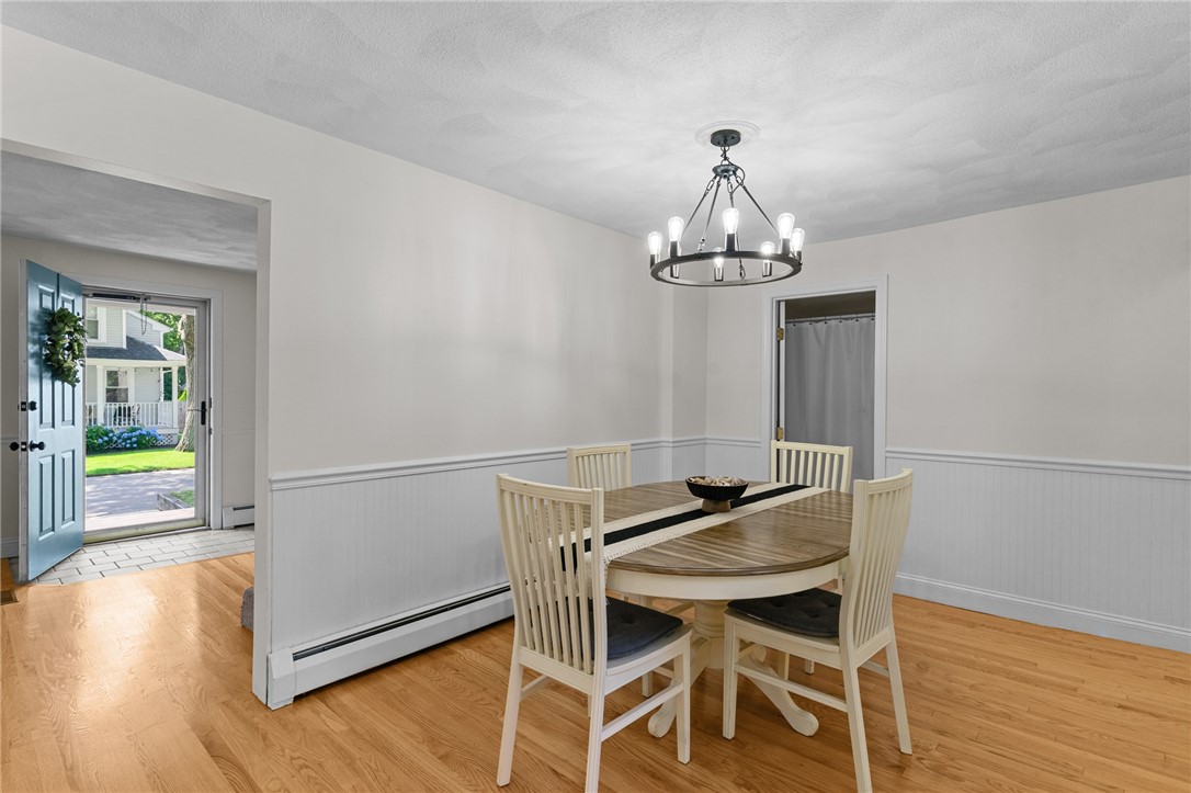 188 Reynolds Avenue Warwick, RI 02889 - Photo 23 of 47