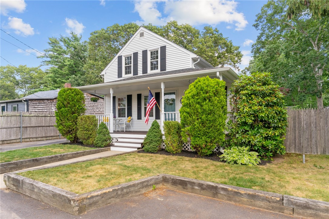 188 Reynolds Avenue Warwick, RI 02889 - Photo 4 of 47