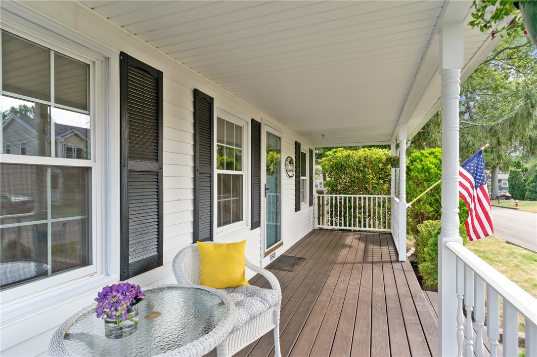 188 Reynolds Avenue Warwick, RI 02889 - Photo 7 of 47