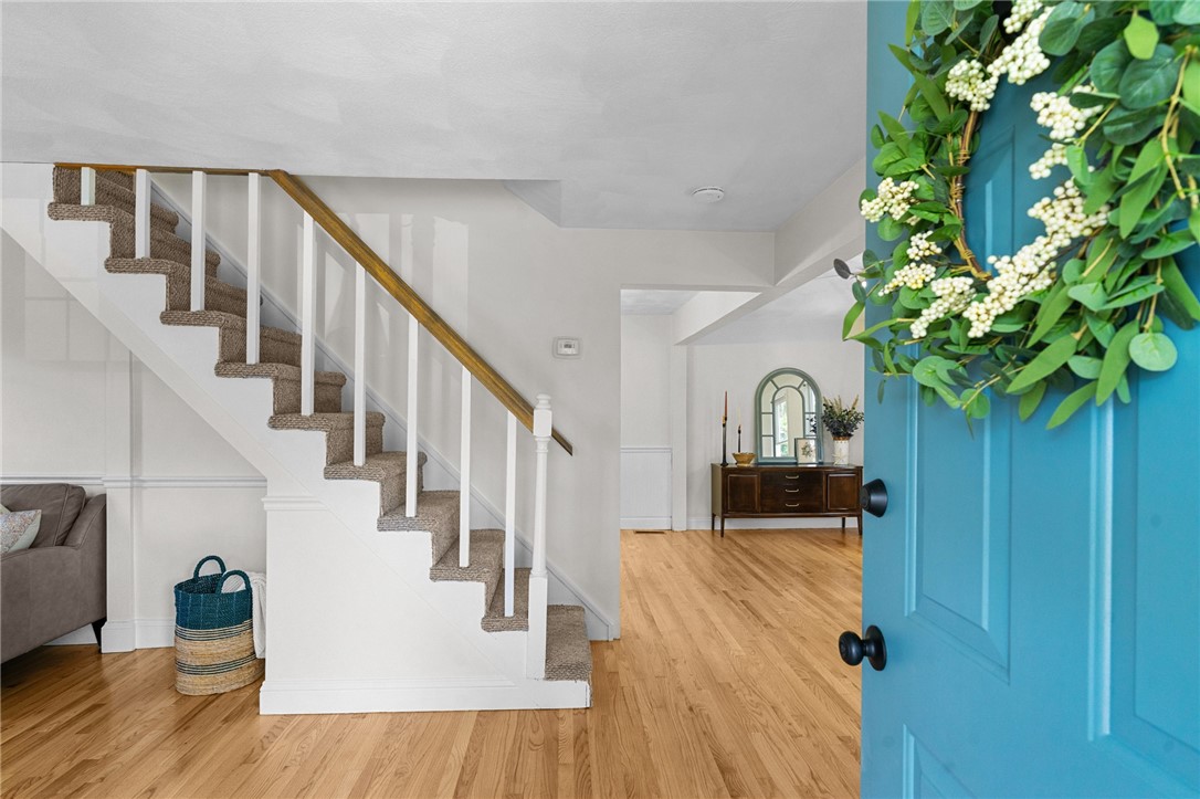 188 Reynolds Avenue Warwick, RI 02889 - Photo 9 of 47