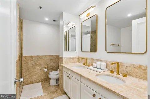$1,100,000 | 1155 23rd Street Northwest, Unit 5L, Washington, DC 20037