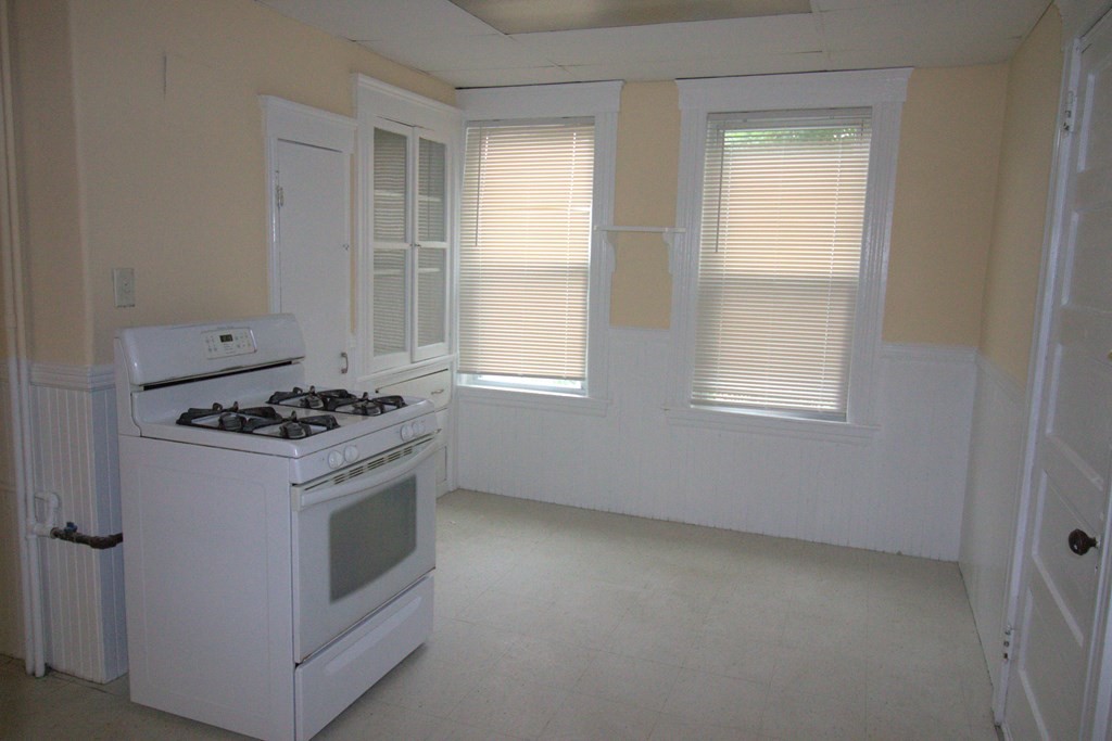 13 Marland Road Worcester, MA 01606 - Photo 10 of 10 Gallery Image 10