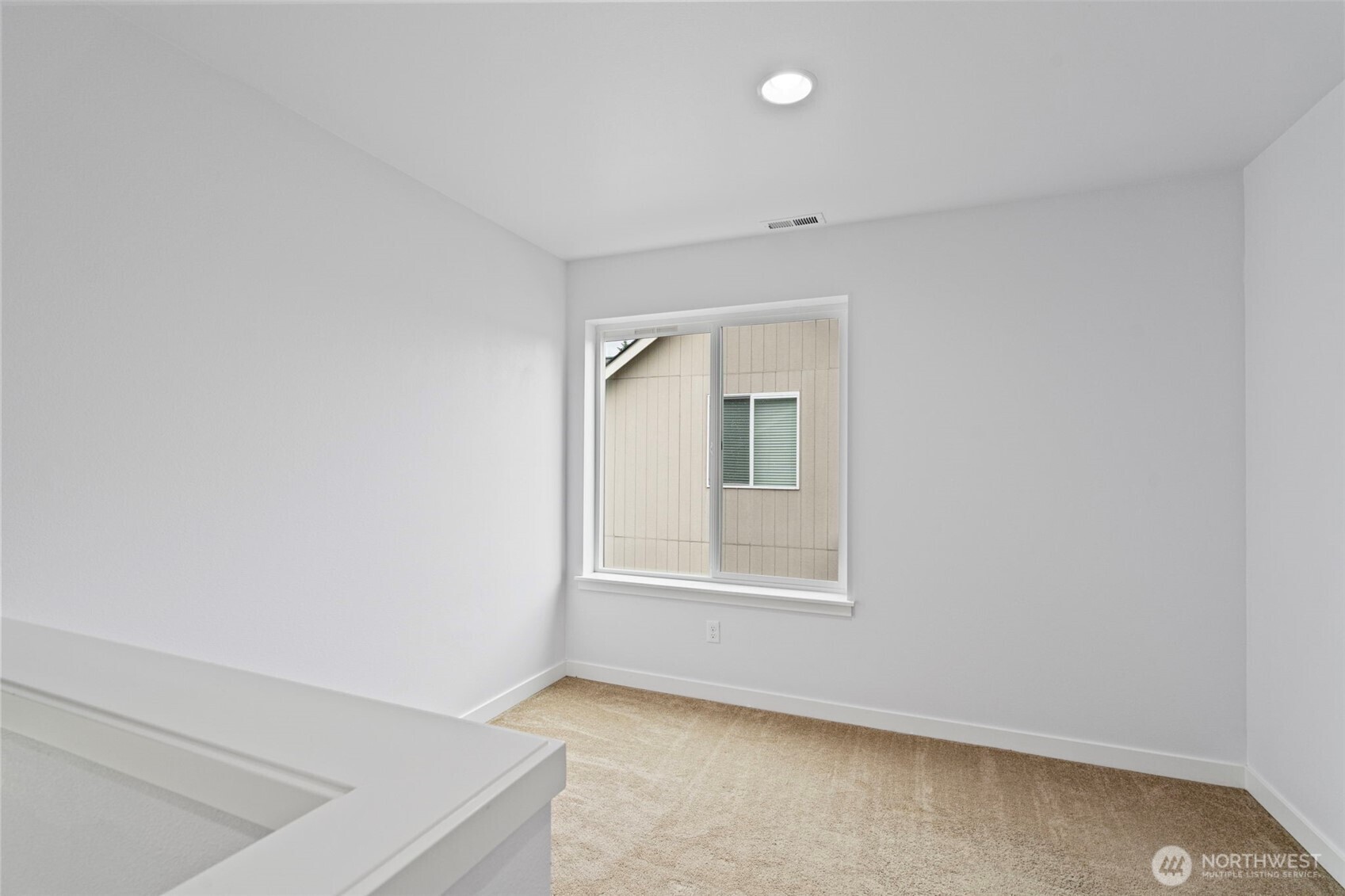 254 Parkside Loop Chehalis, WA 98532 - Photo 30 of 40 an empty room with windows