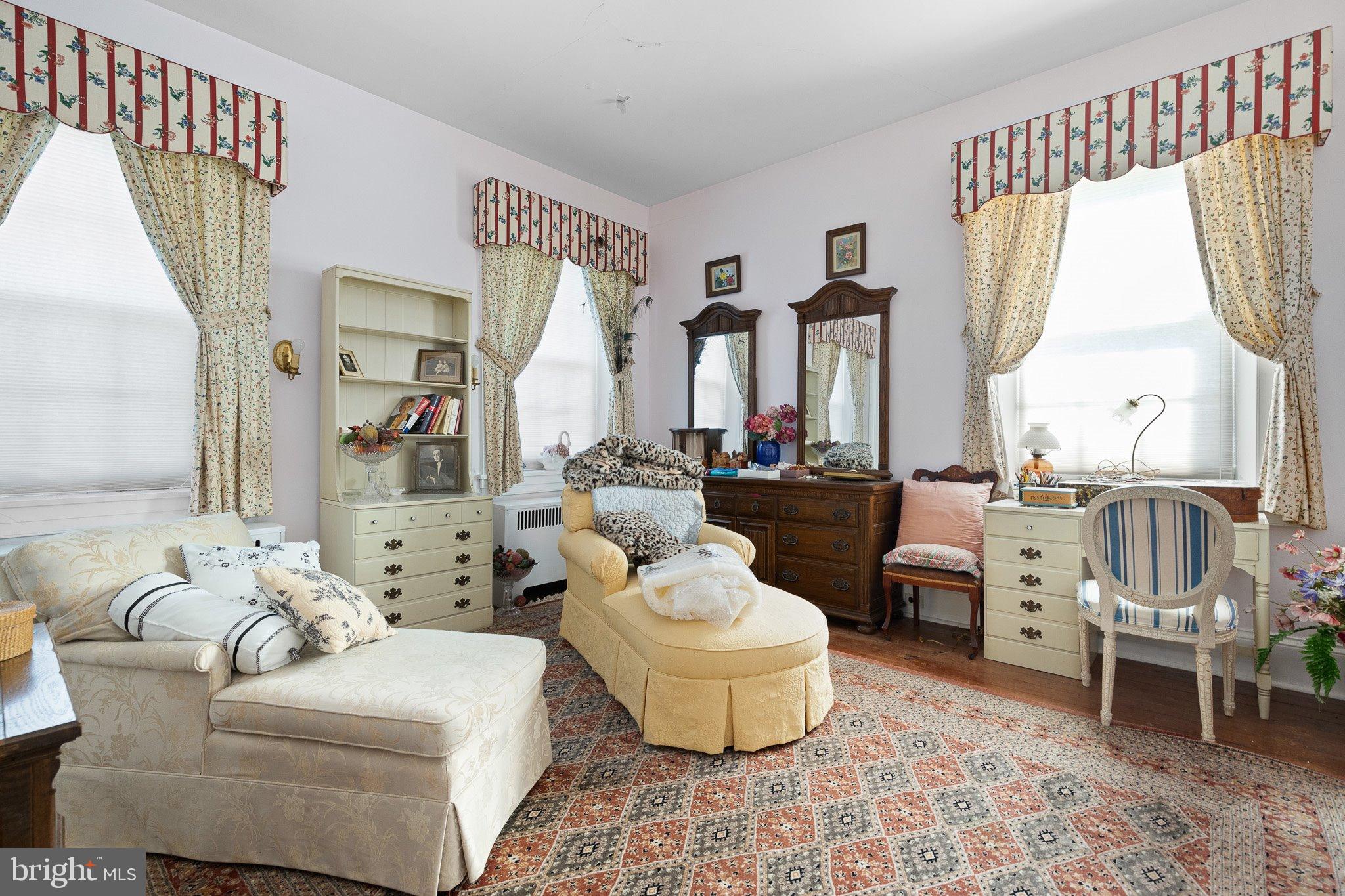 692 Bayview Road Middletown, DE 19709 - Photo 36 of 37 a living room with furniture and a large window