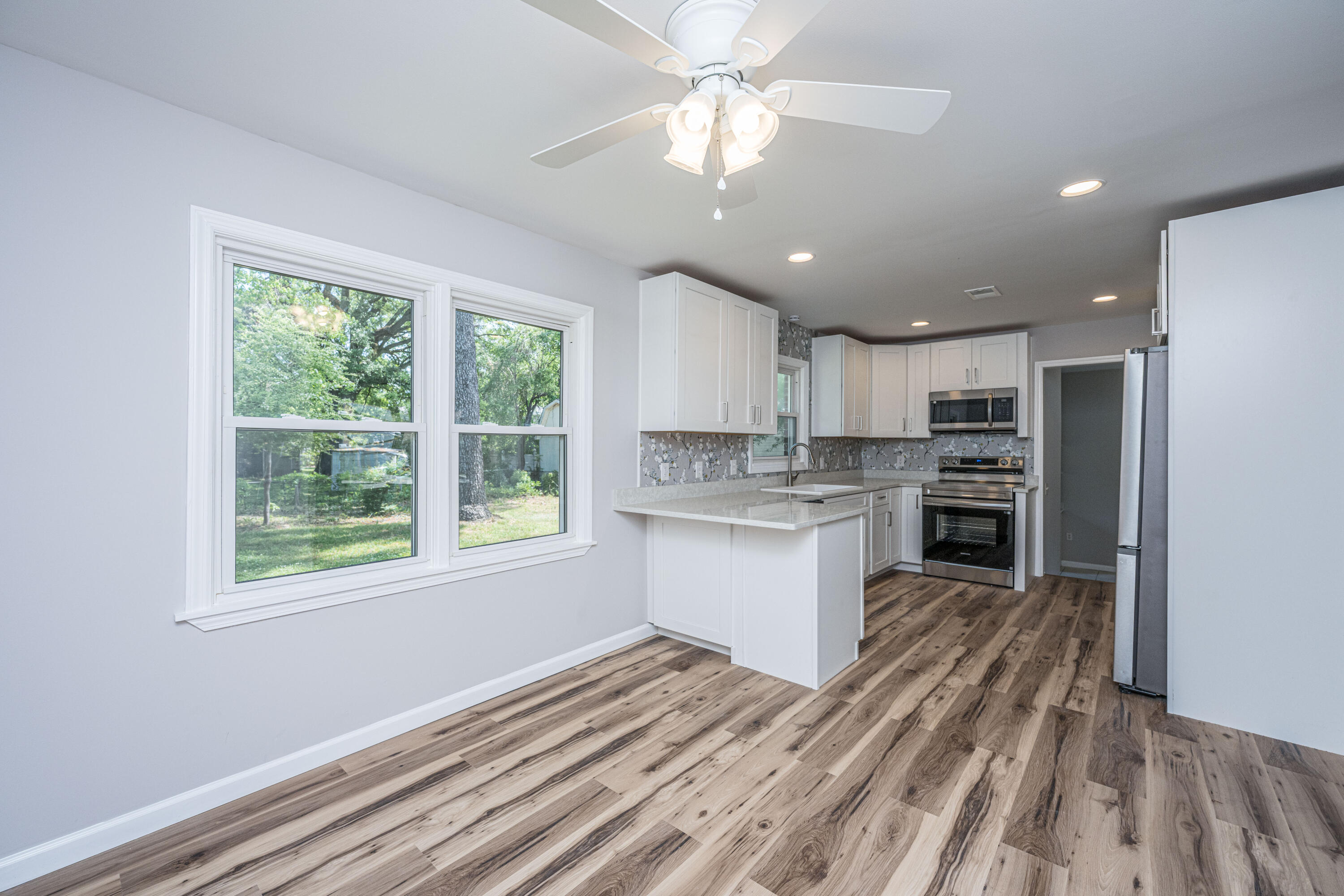 113 Monroe Drive Ladson, SC 29456 - Photo 6 of 29 113Monroe013