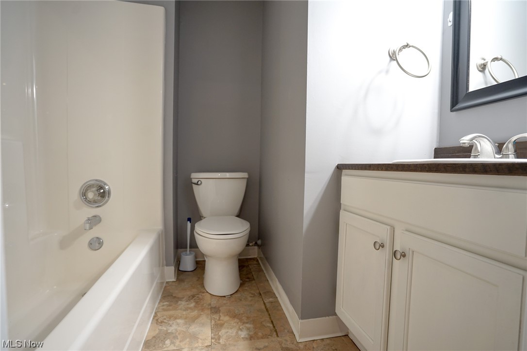 6917 Tippecanoe Road Canfield, OH 44406 - Photo 18 of 19 1st floor full bath