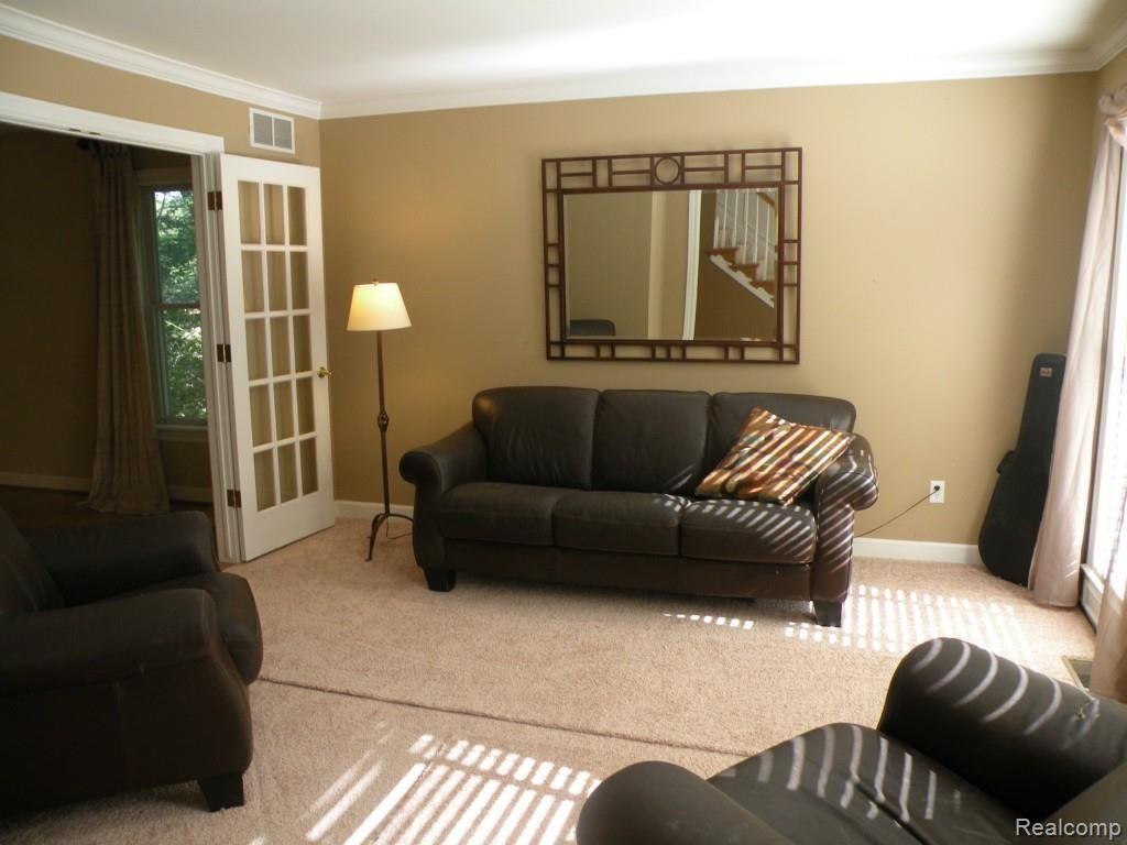 1060 Bird Road Ortonville, MI 48462 - Photo 5 of 44 DSCN7933.jpg