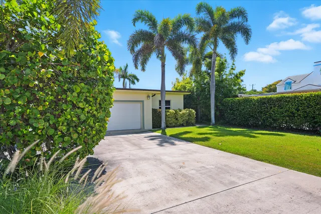 $779,000 | 632 North Lakeside Drive, Lake Worth Beach, FL 33460