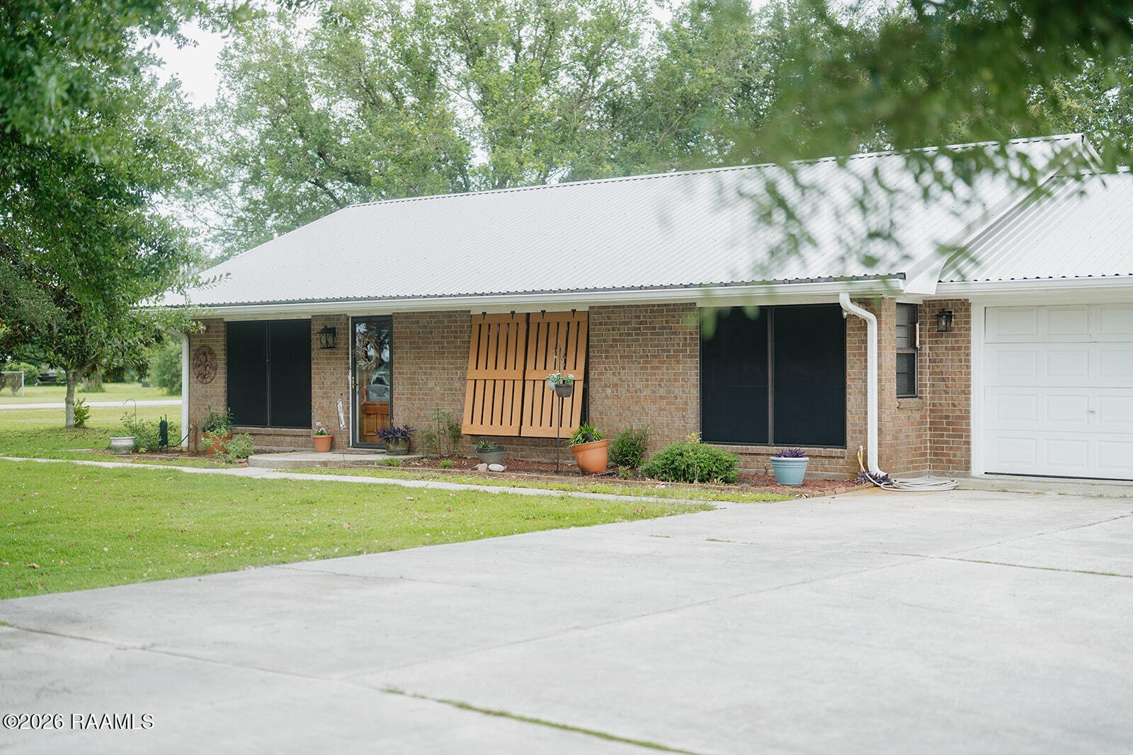 2806 Riverwood Road New Iberia, LA 70560 - Photo 29 of 39 DSC04224