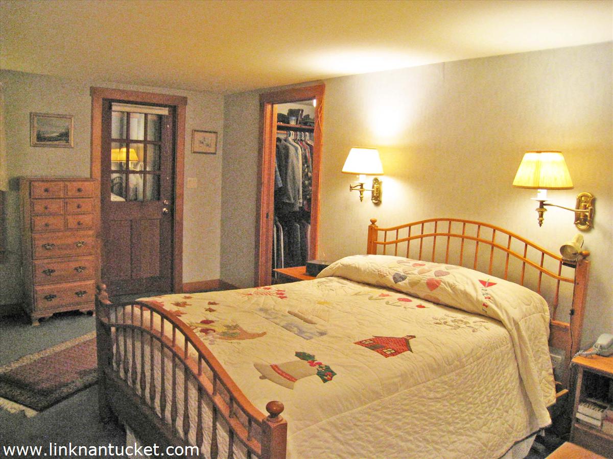 65 C Surfside Road Nantucket, MA 02554 - Photo 12 of 27 Gallery Image 12