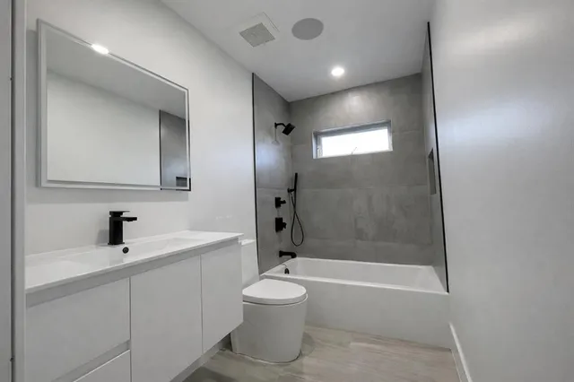 $4,975 | 7825 Southwest 35th Terrace, Miami, FL 33155