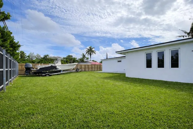 $4,975 | 7825 Southwest 35th Terrace, Miami, FL 33155