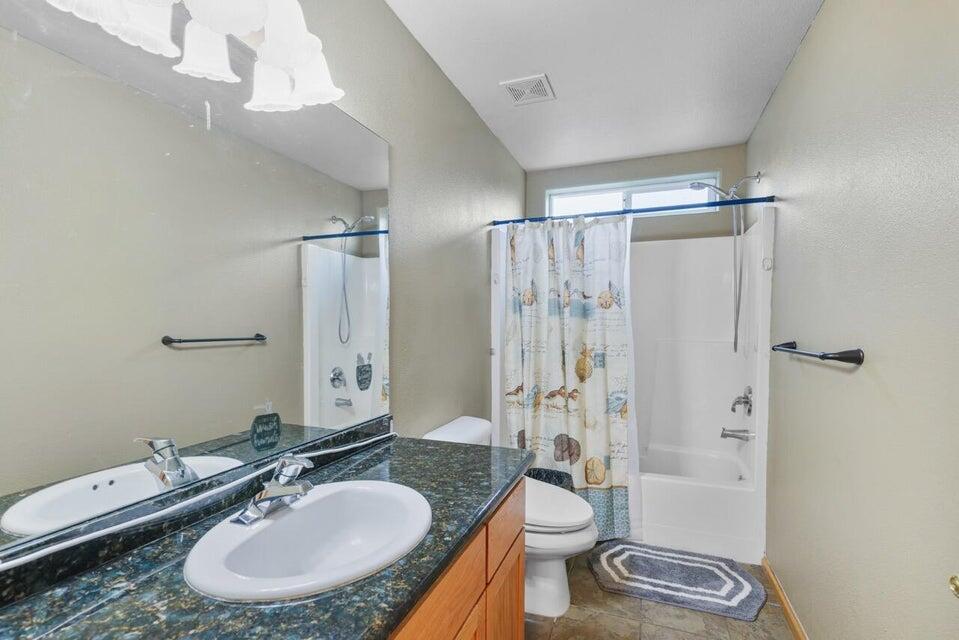 705 Mountain Avenue Central Point, OR 97502 - Photo 20 of 29 20