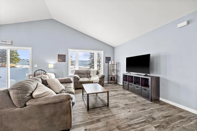 $345,000 | 1910 Buffalo Run Road, Buffalo, MN 55313