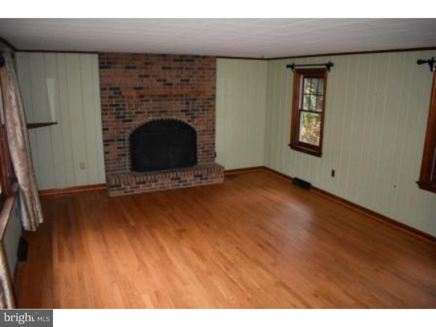 1904 Zebley Road Wilmington, DE 19810 - Photo 5 of 6 Family Room